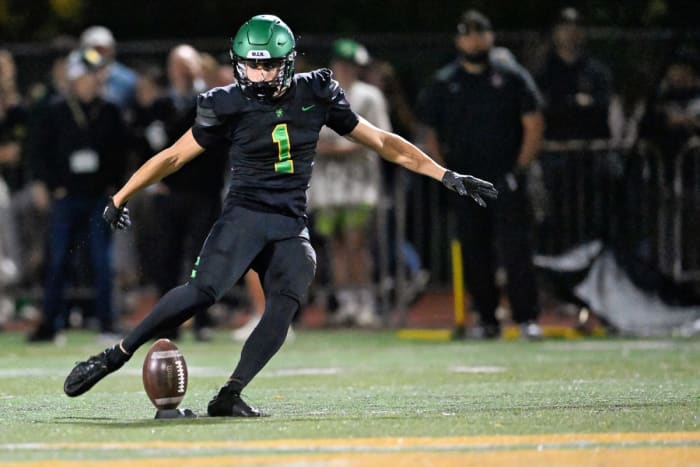 a West Linn Tualatin football Oregon October 5 2023 Leon Neuschwander 38